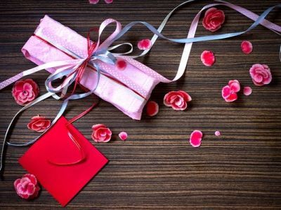ТОП-10 идей подарков на 14 февраля. Что подарить на День святого Валентина в 2024?